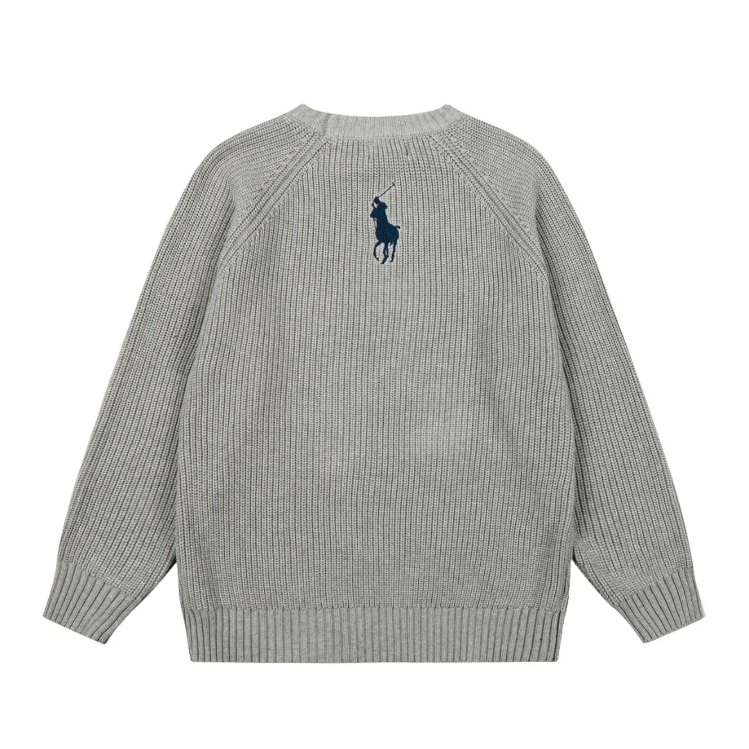 P220 Top quality" Style number: DS812# (not off the shelves all year round) [Ralph Lauren round neck piqué knitted sweater with war horse embroidery on the front and back] ✅Ralph Lauren classic basic versatile round neck pullover sweater for men and women ✅Main supply platform live broadcast Wholesale entity Replenish if out of stock Not removed from the shelves ✅ZP quality 1:1 version Scan the code to enter the GF website Counter quality ✅Detailed quality The only one in Guangzhou Imported quality cotton yarn Mainly high-end, cost-effective, good quality needless to say ✅The version is restored to the original order, the maximum size can be worn up to 200 pounds, loose, comfortable and stress-free ✅The upper body is simple and easy to match, ootd must-have style, good-looking clothes are never picky, a must-have item in the wardrobe is recommended. Size: S-XL Color: White, gray, khaki, navy blue, brown, burgundy, black with white label, black with red label